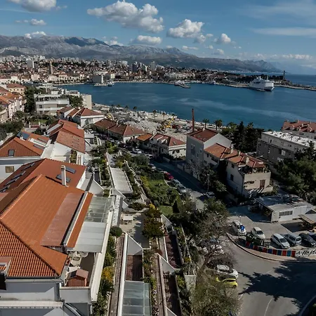 Urban Utopia Penthouse With Private Parking Appartamento Spalato