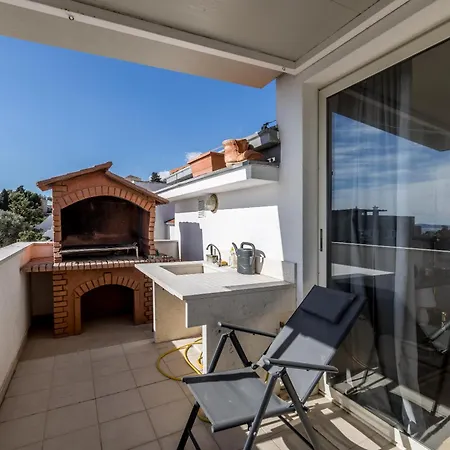 Urban Utopia Penthouse With Private Parking