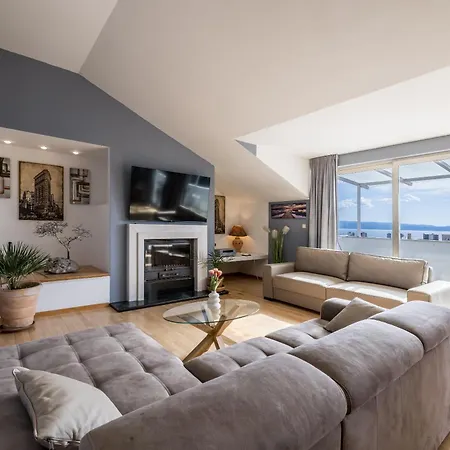 Daire Urban Utopia Penthouse With Private Parking Split