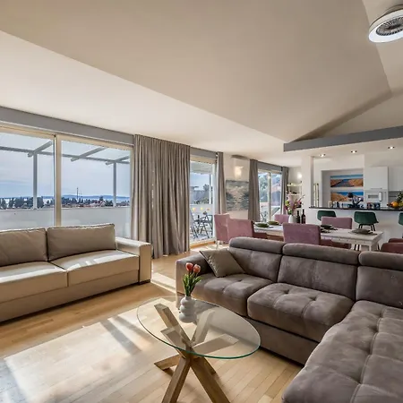 Apartman Urban Utopia Penthouse With Private Parking *