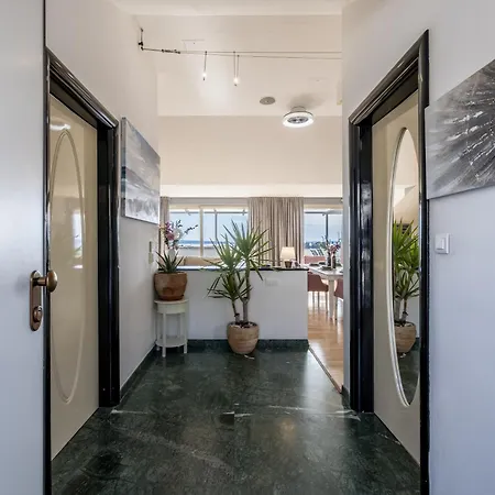 Daire Urban Utopia Penthouse With Private Parking Split
