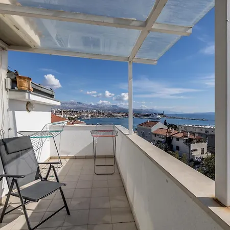 Apartman Urban Utopia Penthouse With Private Parking *