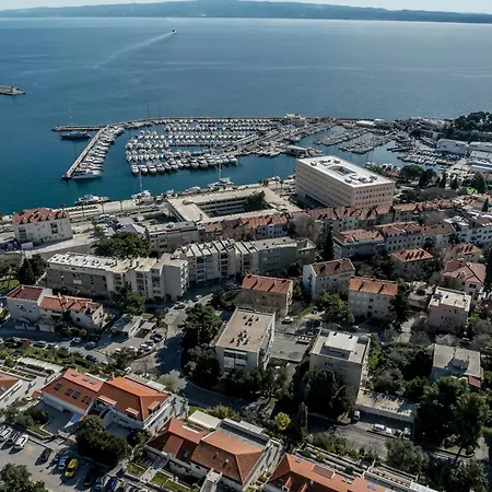 Appartamento Urban Utopia Penthouse With Private Parking